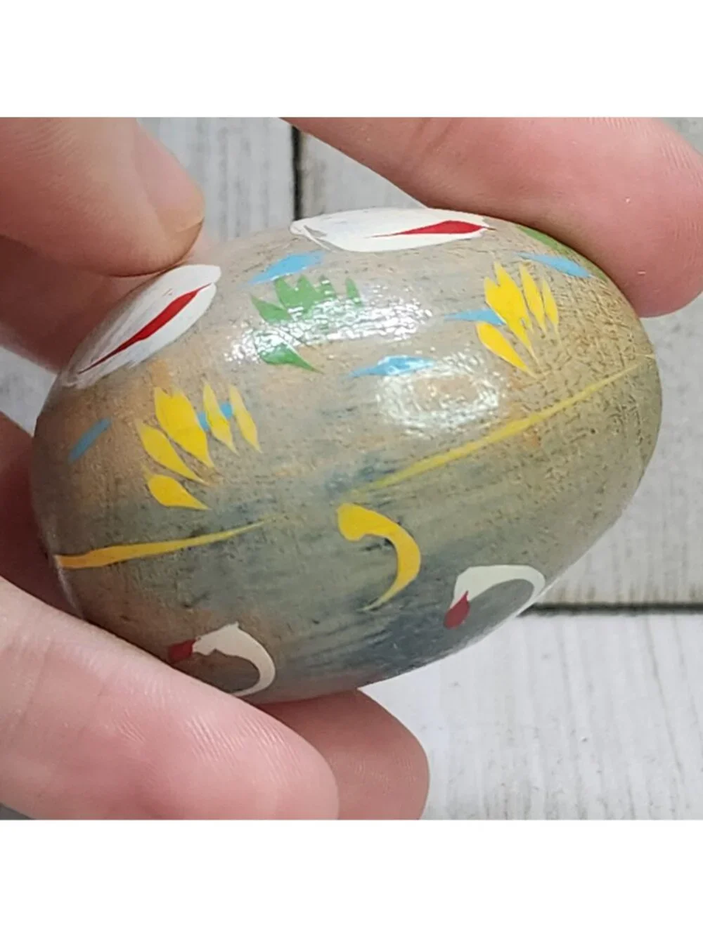Painted Swan Wooden Egg Shaped Paperweight Home Art Decorative Collectible Vtg